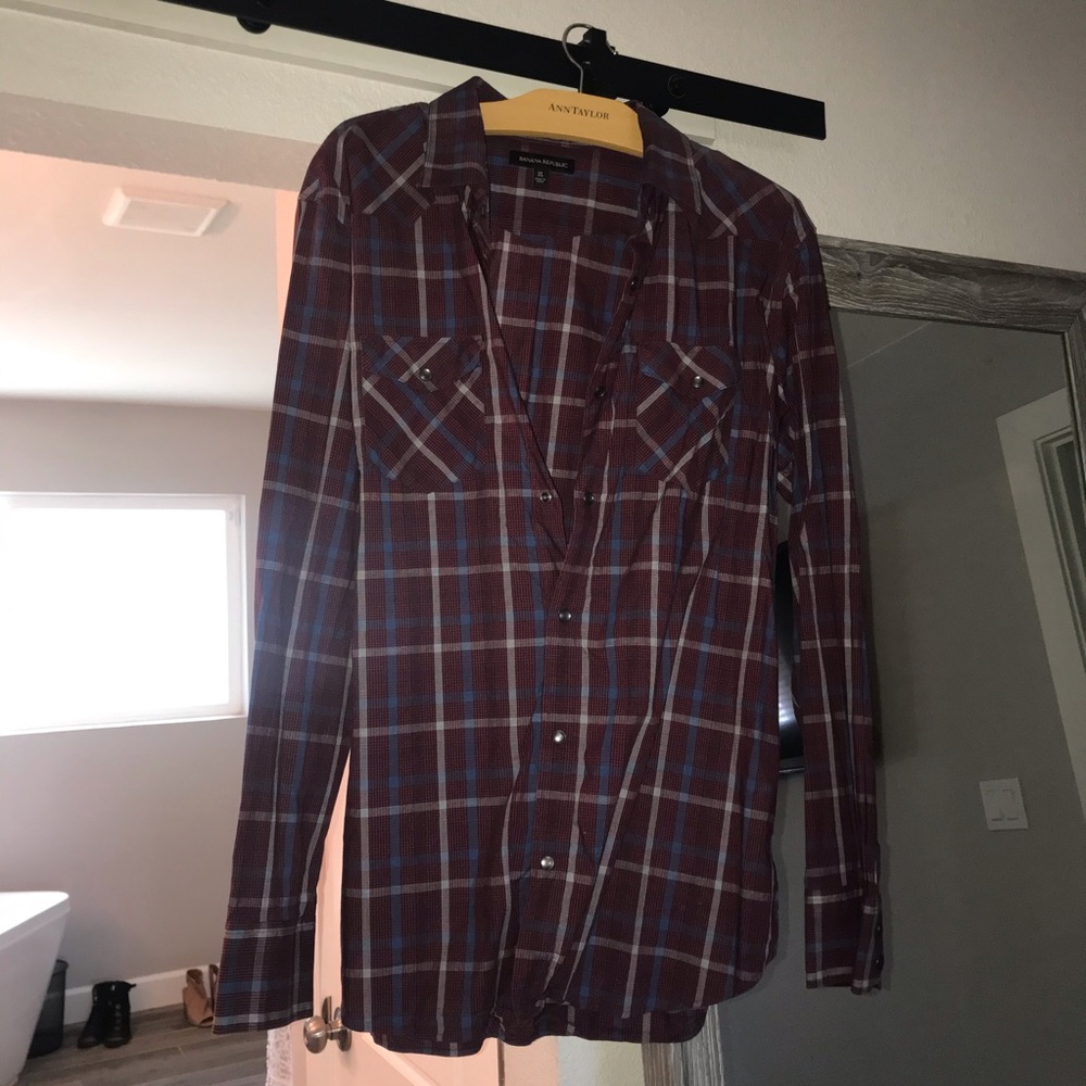 Banana republic men’s collared button-up shirt